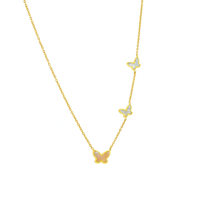 Collier pendentif papillon tendance et résistant à la lumière