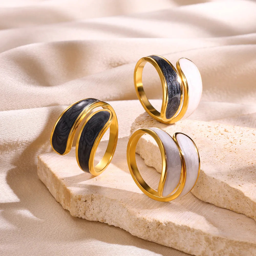 Black and White Ring Open for Women
